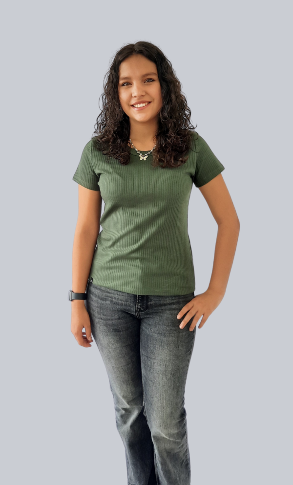 Camiseta Verde Olivo Cuello Ribb - Imagen 2