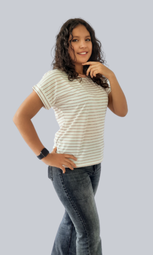 Camiseta de Rayas Horizontales en Blanco y Rosa